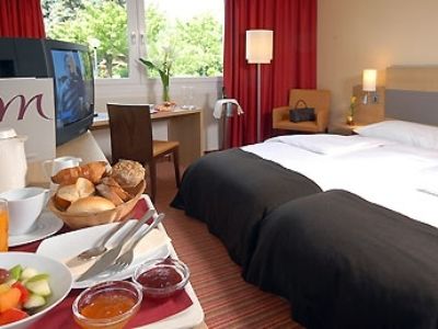 Elaya Hotel Stuttgart 伯布林根 客房 照片